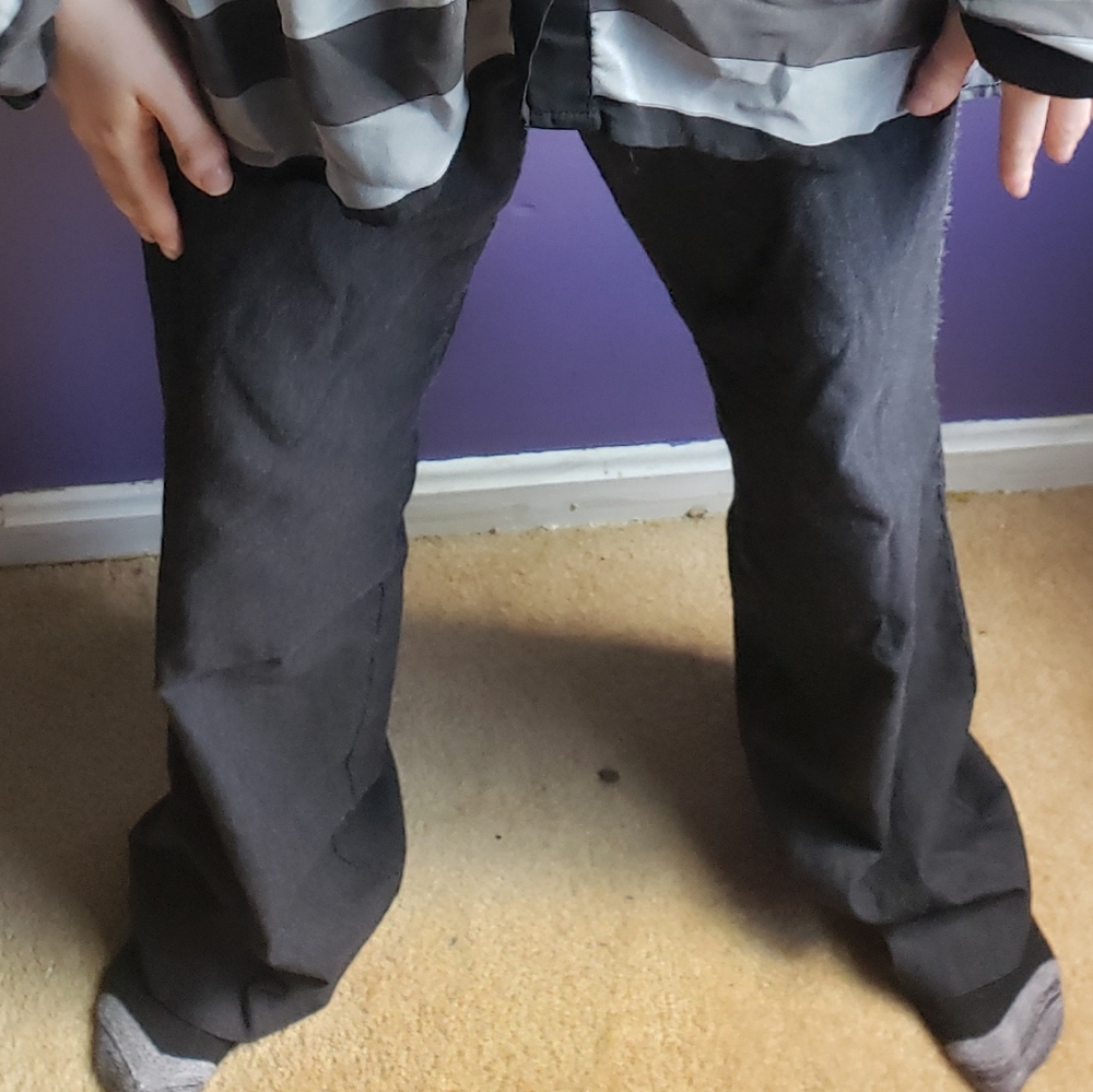 Bottoms - Picture 3 of 4